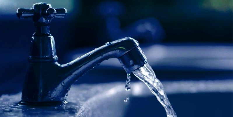 Odore e sapore di cloro nell’acqua: “Un intervento alla tubazione”