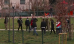 Rissa al parco con bastoni, catene e… mascherina a Quarto Oggiaro.VIDEO