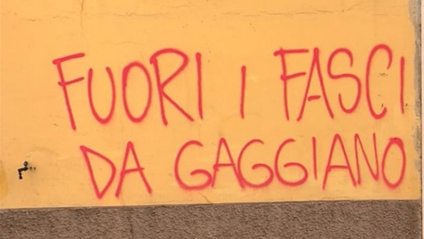 Sede Lealtà Azione, scritte sui muri contro l’apertura: “Fuori i fasci da Gaggiano”