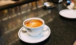 Caffè al bancone: barista denunciato per violazione ordinanza Coronavirus