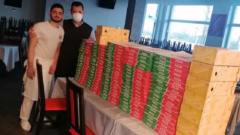 Cento pizze donate all’ospedale San Paolo: l’iniziativa solidale de “Il solito posto” FOTO