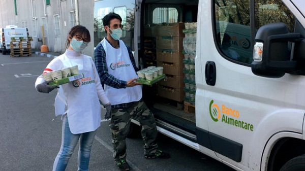 Il Gigante dona 100.000 mascherine al Banco Alimentare