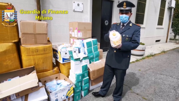 Blitz finanzieri di Corsico in magazzino cinese: sequestrate 185mila mascherine