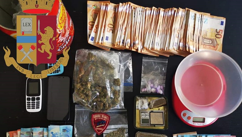 L’emergenza non ferma lo spaccio: arrestati tre pusher