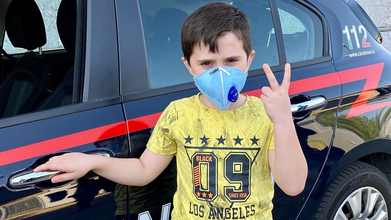 Una sorpresa per il piccolo Iacopo: l’incontro con i suoi eroi carabinieri