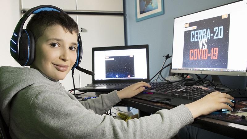 Il videogioco creato da Lupo, 9 anni, per combattere il coronavirus. FOTO