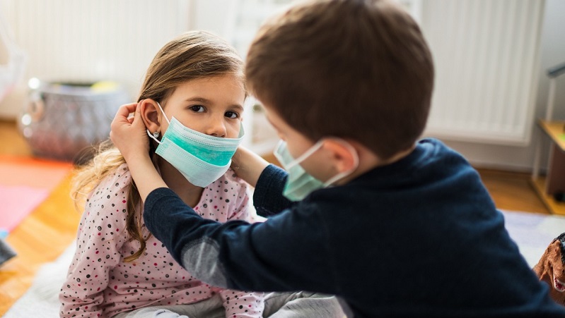 Mascherine per bambini: quando e come usarle, dove trovarle VIDEO
