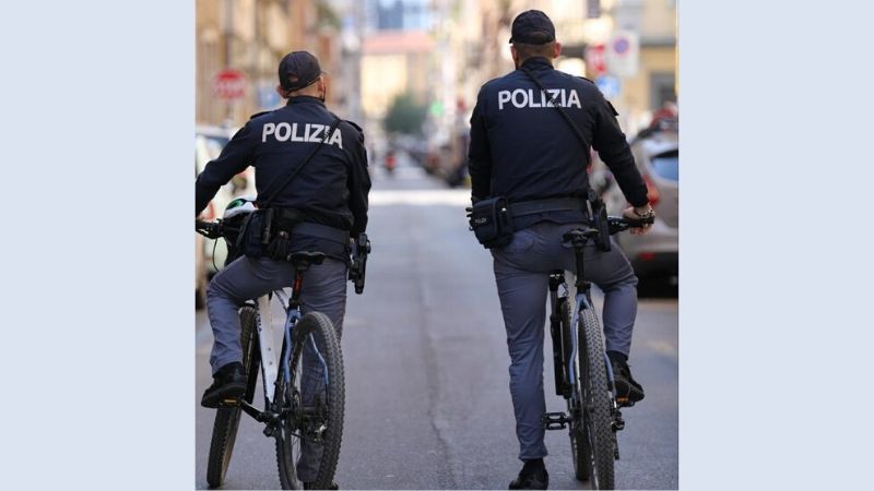 Spaccio di droga al parco: i poliziotti in bici arrestano studente pusher