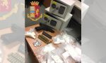 Droga e armi nascoste in cassette di sicurezza: tre uomini e una donna in arresto