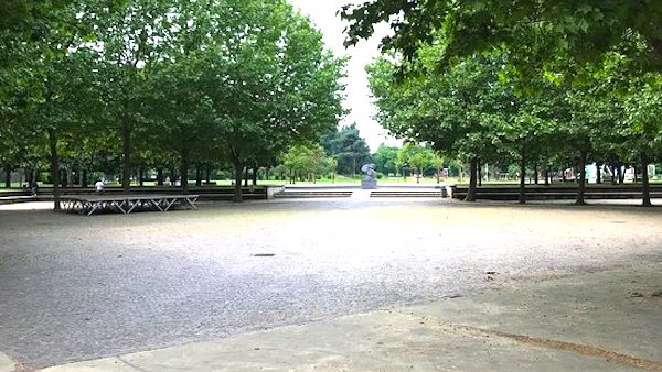 “Una messa con 500 persone al parco Pertini”: l’annuncio del don solleva le polemiche