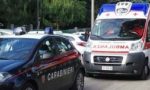 Aggredisce il marito con un coltello da cucina e lo ferisce al torace