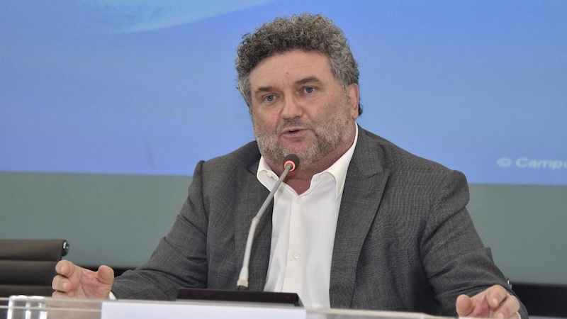 Conferenza Regione Lombardia con Mattinzoli 5 maggio DIRETTA VIDEO
