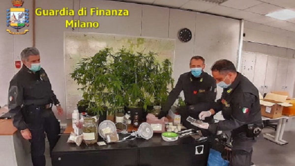 Scoperto laboratorio clandestino per la produzione di droga FOTO