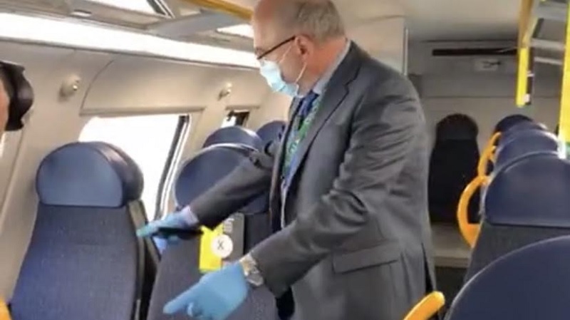 Passeggeri si rifiutano di indossare la mascherina: disagi alla circolazione dei treni