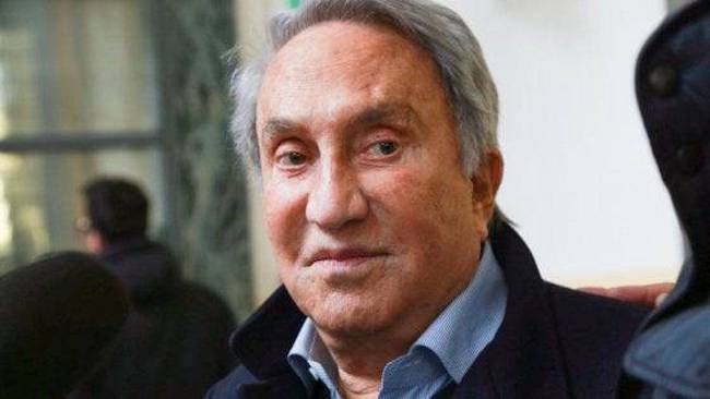 Emilio Fede arrestato per evasione: era in un ristorante a Napoli