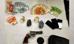 Pistola e cartucce in macchina e mezzo chilo di eroina a casa: arrestato 36enne