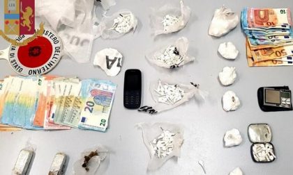 Cocaina, hashish e shaboo: la polizia arresta 5 spacciatori