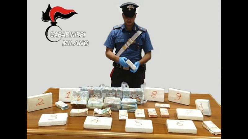 Dieci chili di cocaina pura nascosti in casa e 227mila euro: due arresti