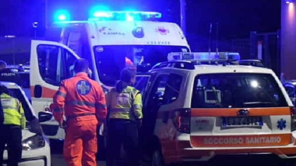 Violenta rissa in via Pepe finisce a coltellate: tre feriti