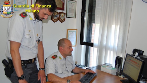 Truffano anziana e le rubano 800mila euro: arrestato broker e sua moglie