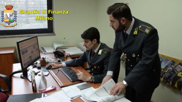 Fatture false per 17 milioni di euro: arrestati due imprenditori e un commercialista