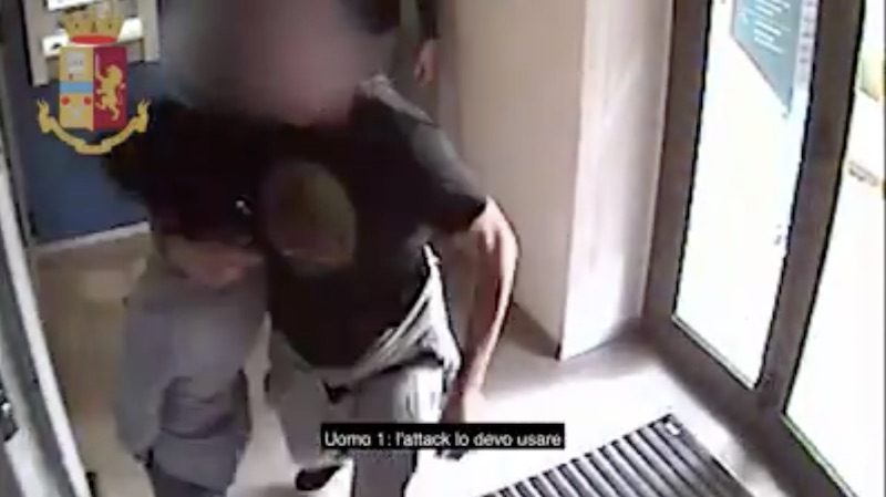 Banda da Palermo a Milano per rapinare banche: il covo a Rozzano VIDEO
