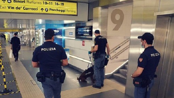 Ricercata dalla polizia per furto, beccata in Stazione Centrale