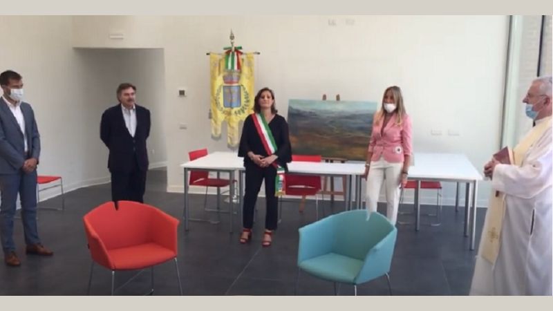 Inaugurato il nuovo spazio relax alla biblioteca di Assago