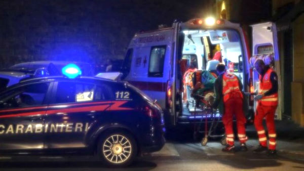 Trovato accoltellato nella notte a Rozzano, indagini in corso