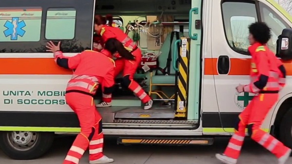 Grave incidente con un’auto: amputato piede al motociclista, condizioni gravissime