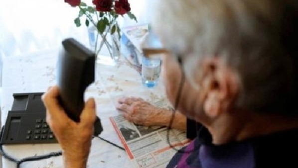 “Nonna ho il covid, mi servono 8mila euro per le cure”: la nuova truffa agli anziani