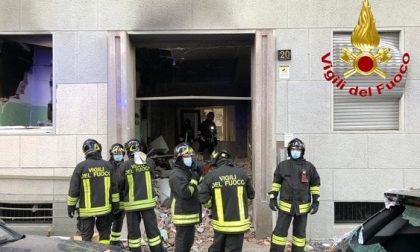 Esplosione nel palazzo, svolta nelle indagini: il tubo del gas era staccato