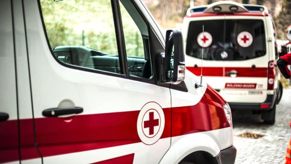 Folgorato mentre ripara cabina elettrica: 34enne in gravi condizioni