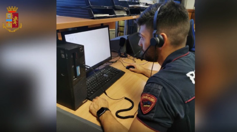 Si finge nipote per rubarle soldi e oro, ma l’87enne le tende una trappola e la fa arrestare VIDEO