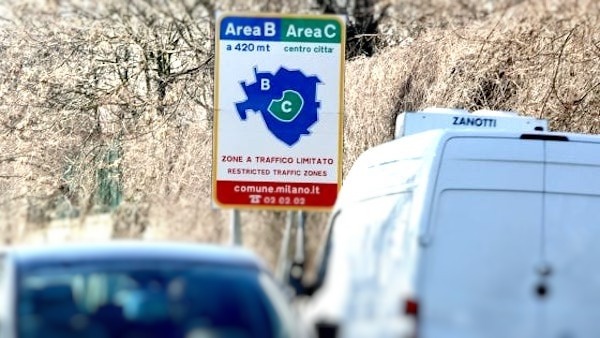 Dietrofront sull’Area B: sospesa, ma rimane attiva l’Area C