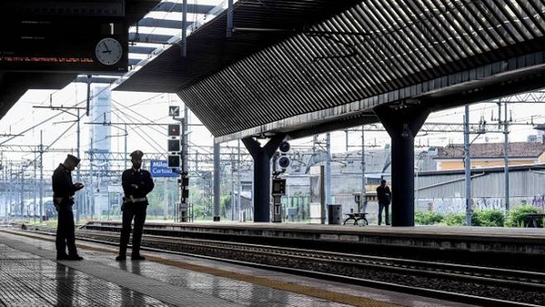Evade dai domiciliari per andare a trovare il fratello: arrestato