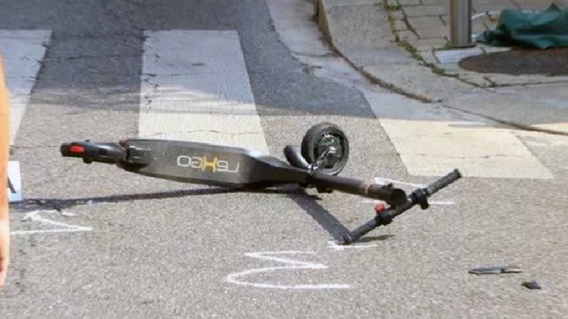 Incidente in monopattino, ferita al viso una ragazza di 15 anni