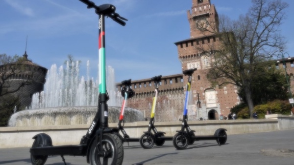 Sosta selvaggia dei monopattini: al via il servizio di rimozione