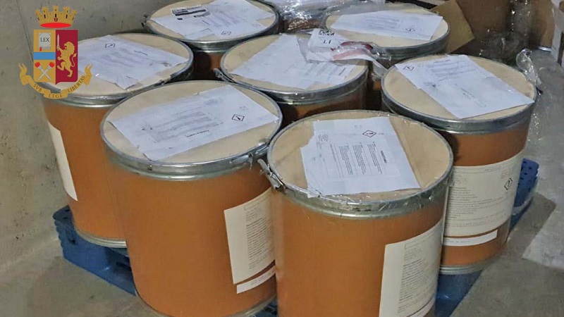 Nel box una raffineria di eroina: arrestati due trafficanti