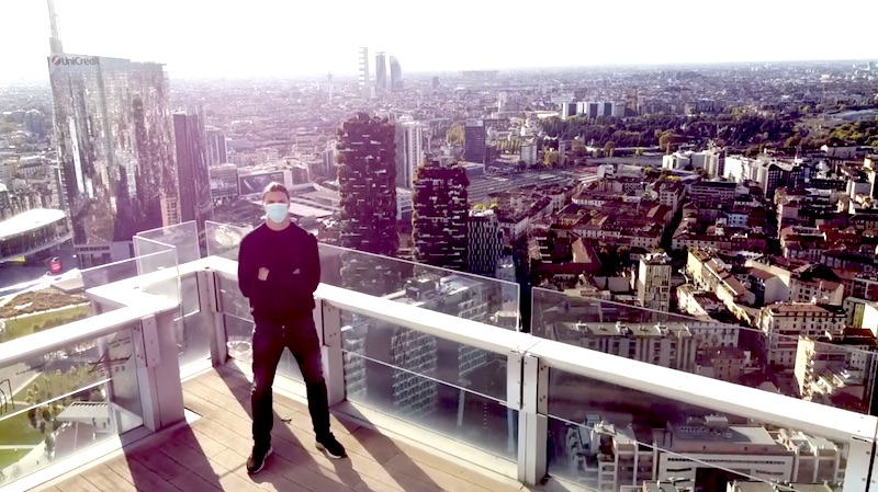 Lo spot di Ibrahimovic contro il covid: “Rispettando le regole, vinciamo noi” VIDEO