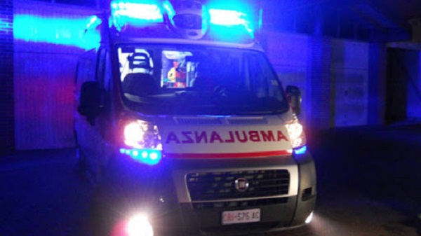 Auto tampona camionetta dell’Esercito: militare 33enne in condizioni disperate