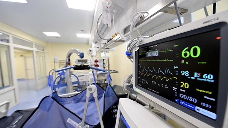 In terapia intensiva i ricoveri potrebbero essere il doppio rispetto ai bollettini ufficiali