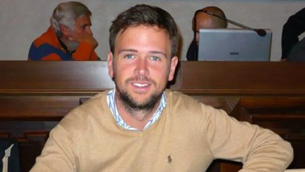 “Per salvare pochi vecchietti si rovina la vita ai giovani”, consigliere invoca la selezione naturale
