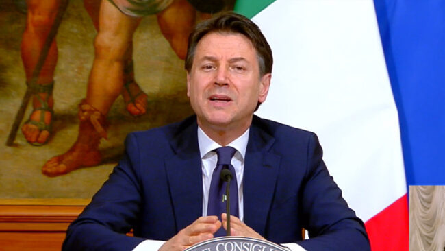 Nuovo Dpcm firmato: da venerdì coprifuoco dalle 22 alle 5, zone rosse e arancioni