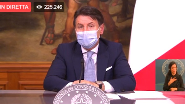 Ufficiale: la Lombardia è zona rossa TUTTI I DIVIETI DA VENERDÌ
