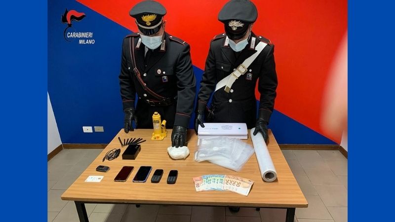 Detenuto ai domiciliari, usa il permesso per spacciare cocaina: arrestato