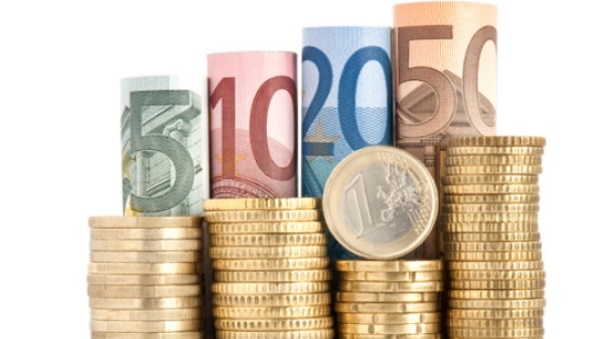 Contributi a fondo perduto per agenzie viaggi, immobiliari e sartorie