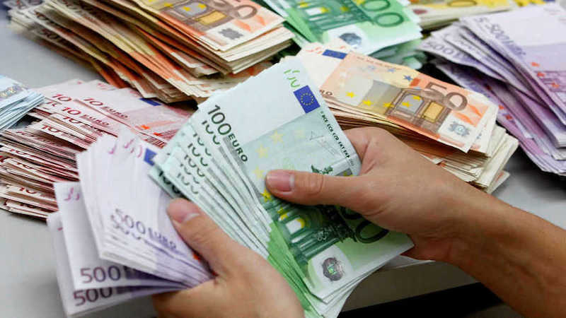 Truffava i clienti con falsi investimenti: ricercato in Brasile, lo arrestano a Milano.