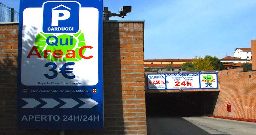 Dove parcheggiare in centro a Milano e pagare l’Area C