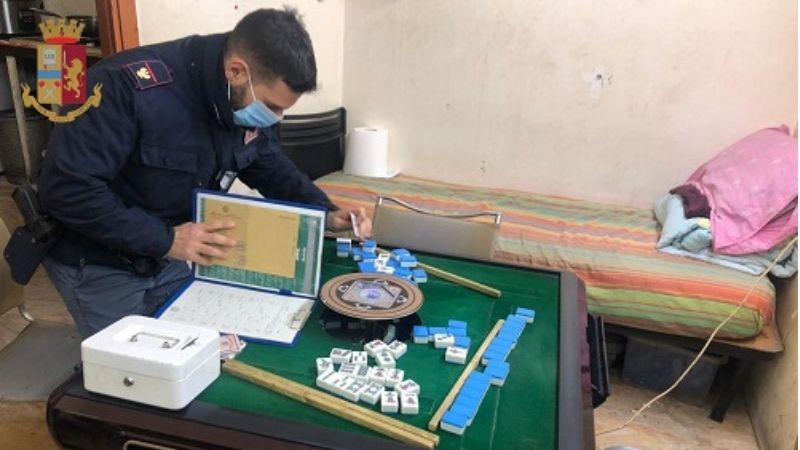 Bisca clandestina in casa, denunciate 12 persone che giocavano a Mah-Jong